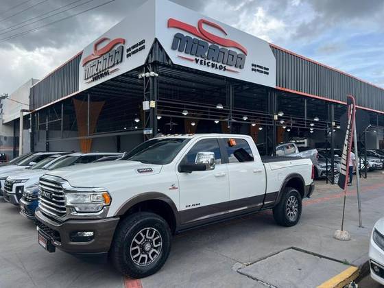 RAM 3500 6.7 I6 TURBO DIESEL LIMITED LONGHORN CD 4X4  AUTOMÁTICO